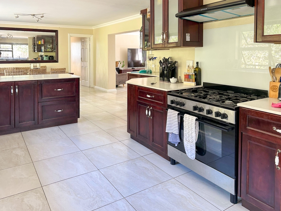 5 Bedroom Property for Sale in Knysna Heights Western Cape